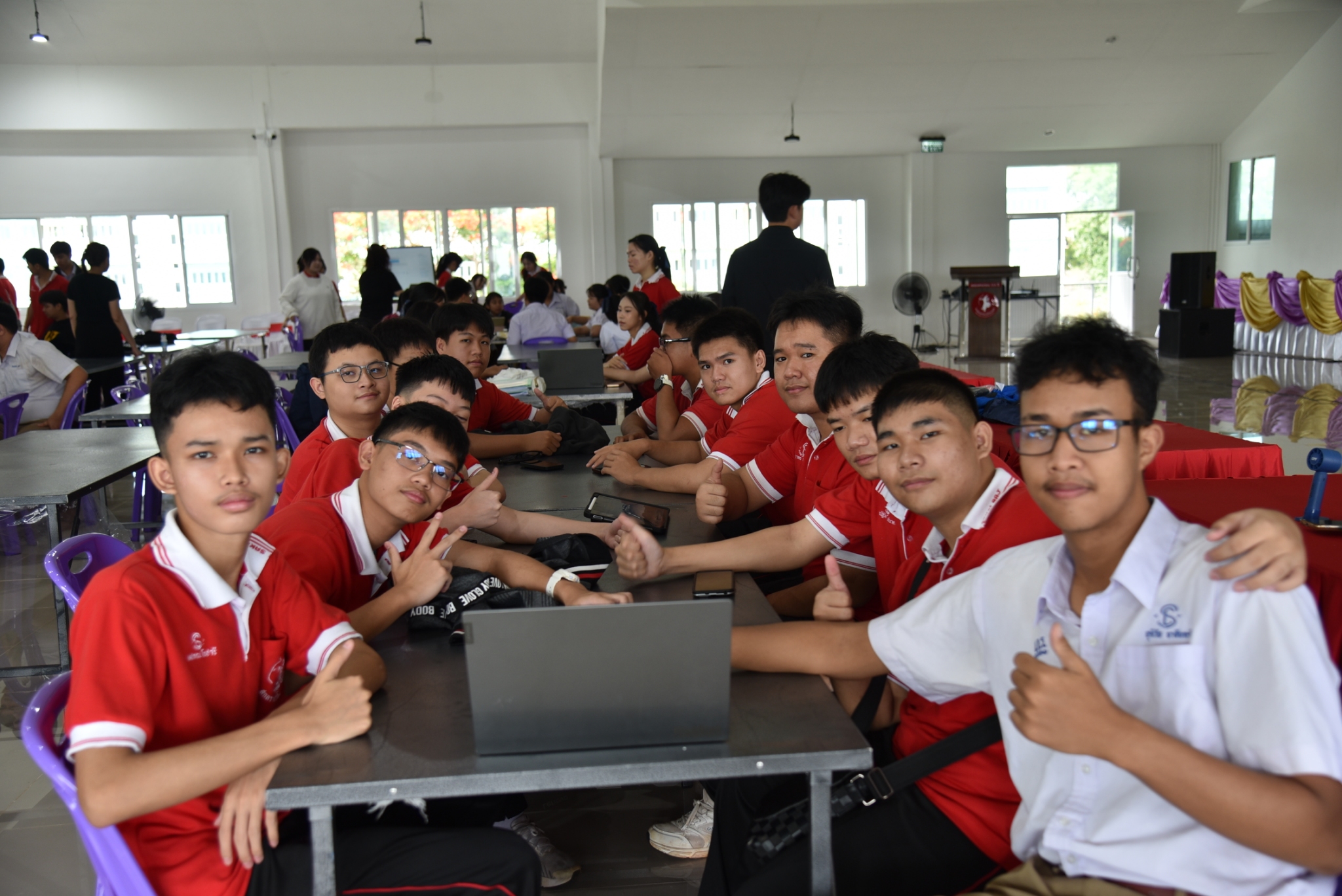 รูป-รร-สกลราชวิทยากูล-2_0.jpg