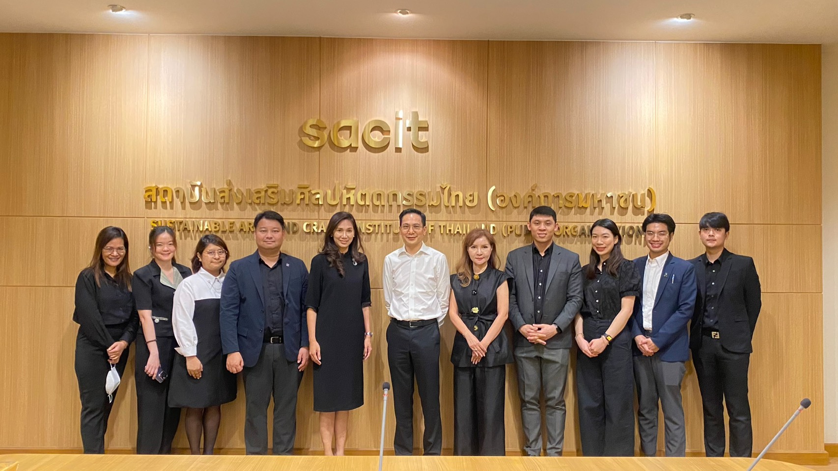 นายณัฏฐวุฒิ  ธรรมศิริ รองผู้อำนวยการสำนักงานเศรษฐกิจการคลัง นำคณะบุคลากรที่เกี่ยวข้องก...