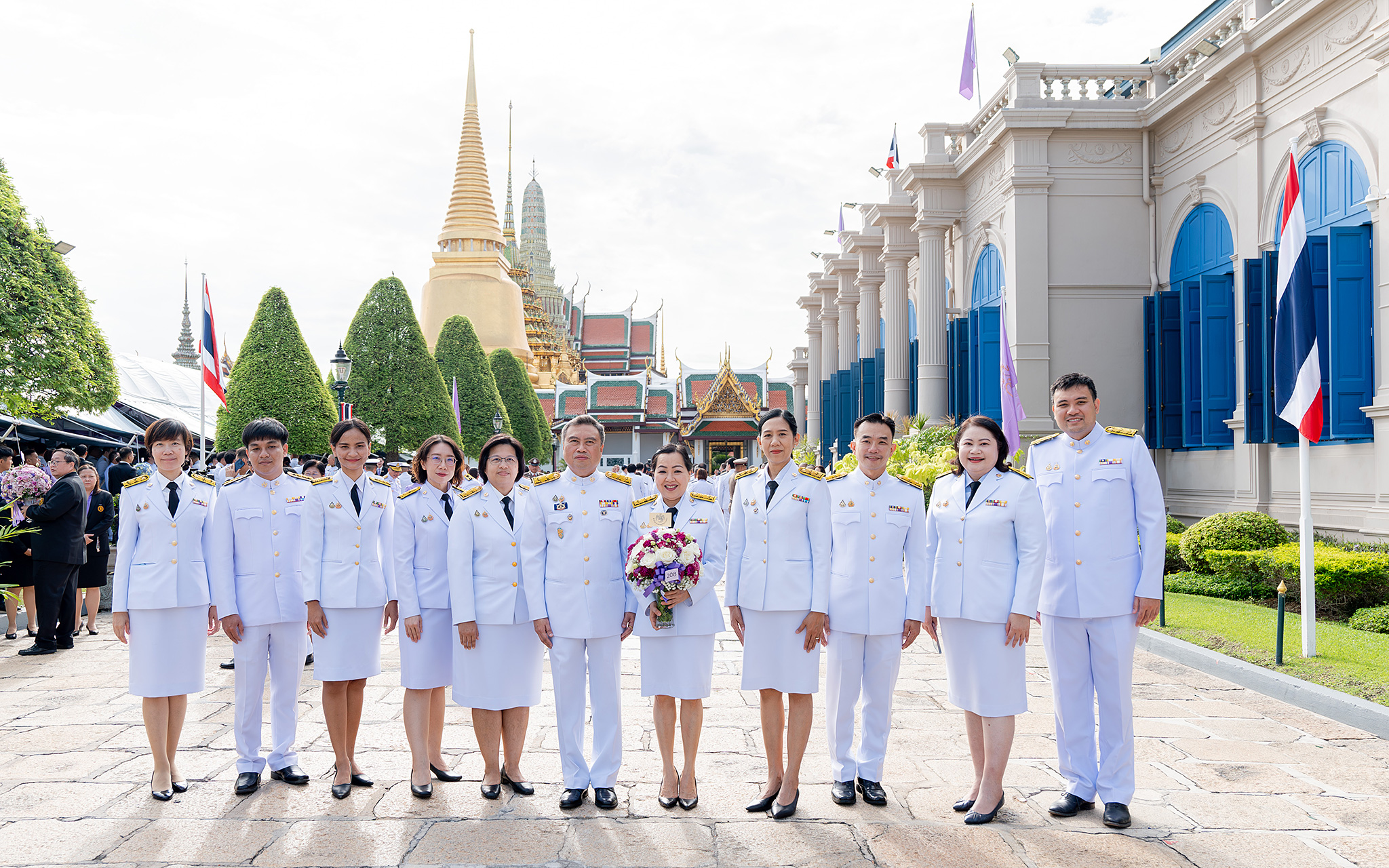 นายพรชัย ฐีระเวช ผู้อำนวยการสำนักงานเศรษฐกิจการคลัง และข้าราชการสำนักงานเศรษฐกิจการคลัง...